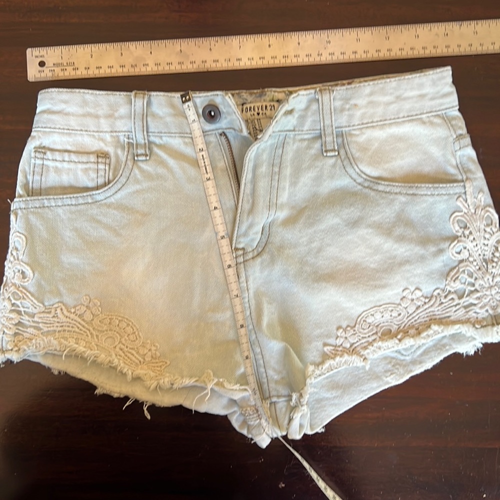 Forever 21 faded boho lace denim shorts sz24
